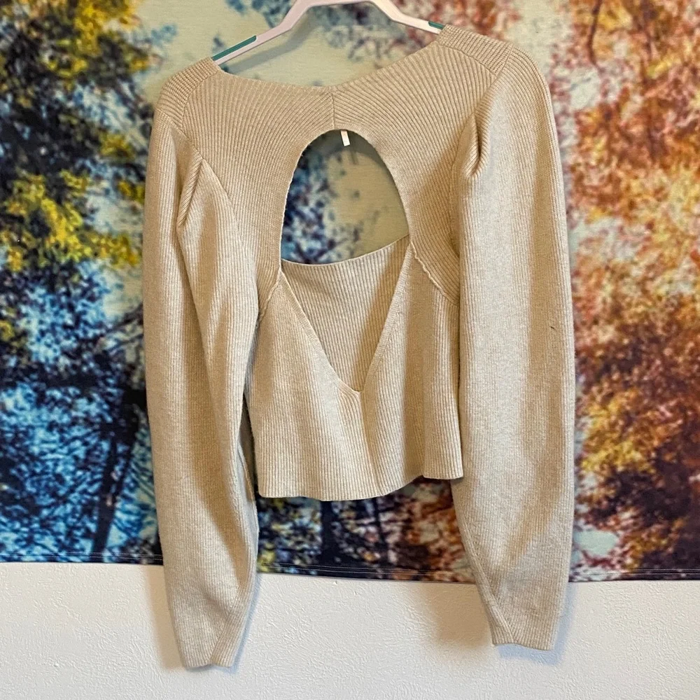 NWOT Free People Cream/oatmeal puff sleeve open back Knit Blouse sweater - Picture 7 of 10